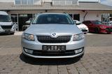 Skoda Octavia Combi 2.0 TDI Style/Navi/Car-Play/ - Skoda Octavia: Pl