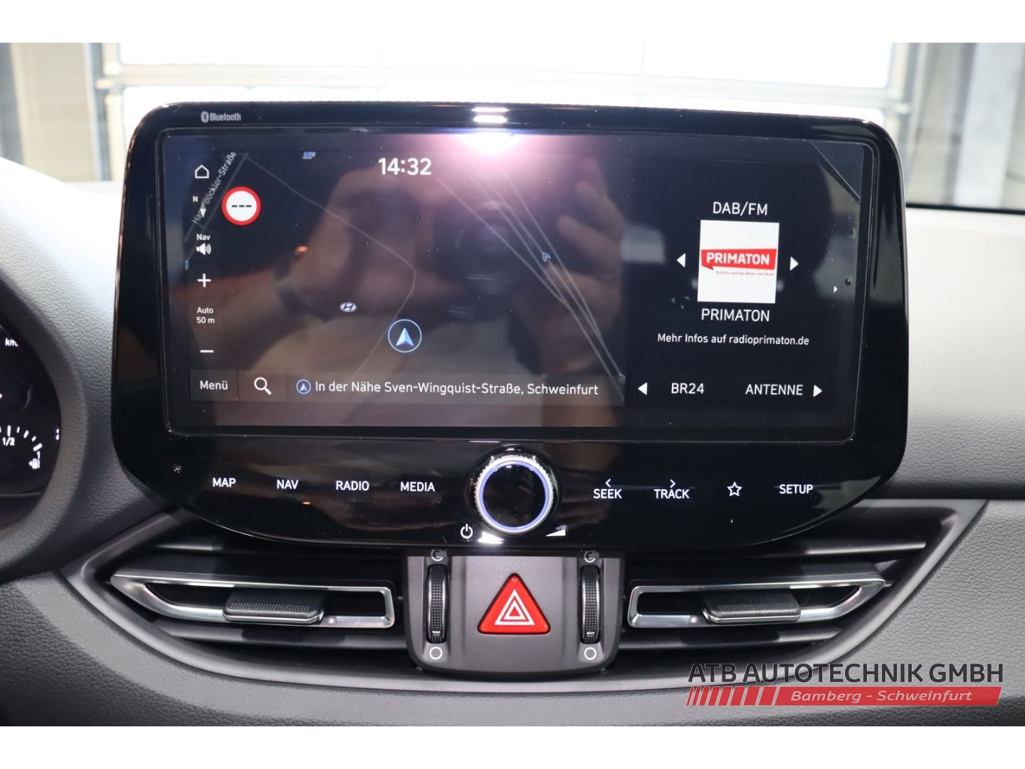 Fahrzeugabbildung Hyundai i30 Kombi Advantage 1.0 T-Gdi M/T Navi Apple Car