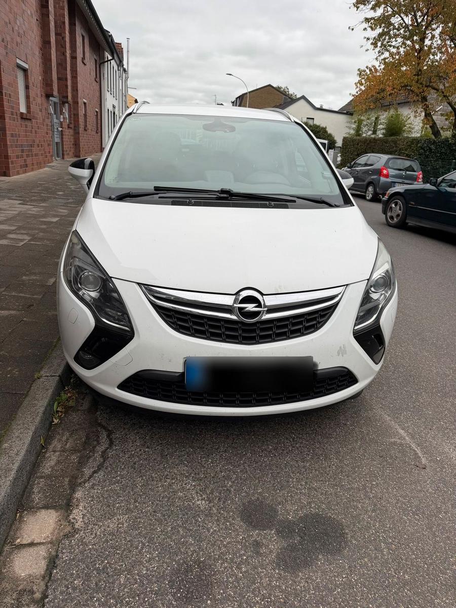 Opel Zafira tourer 2012 — photo 7
