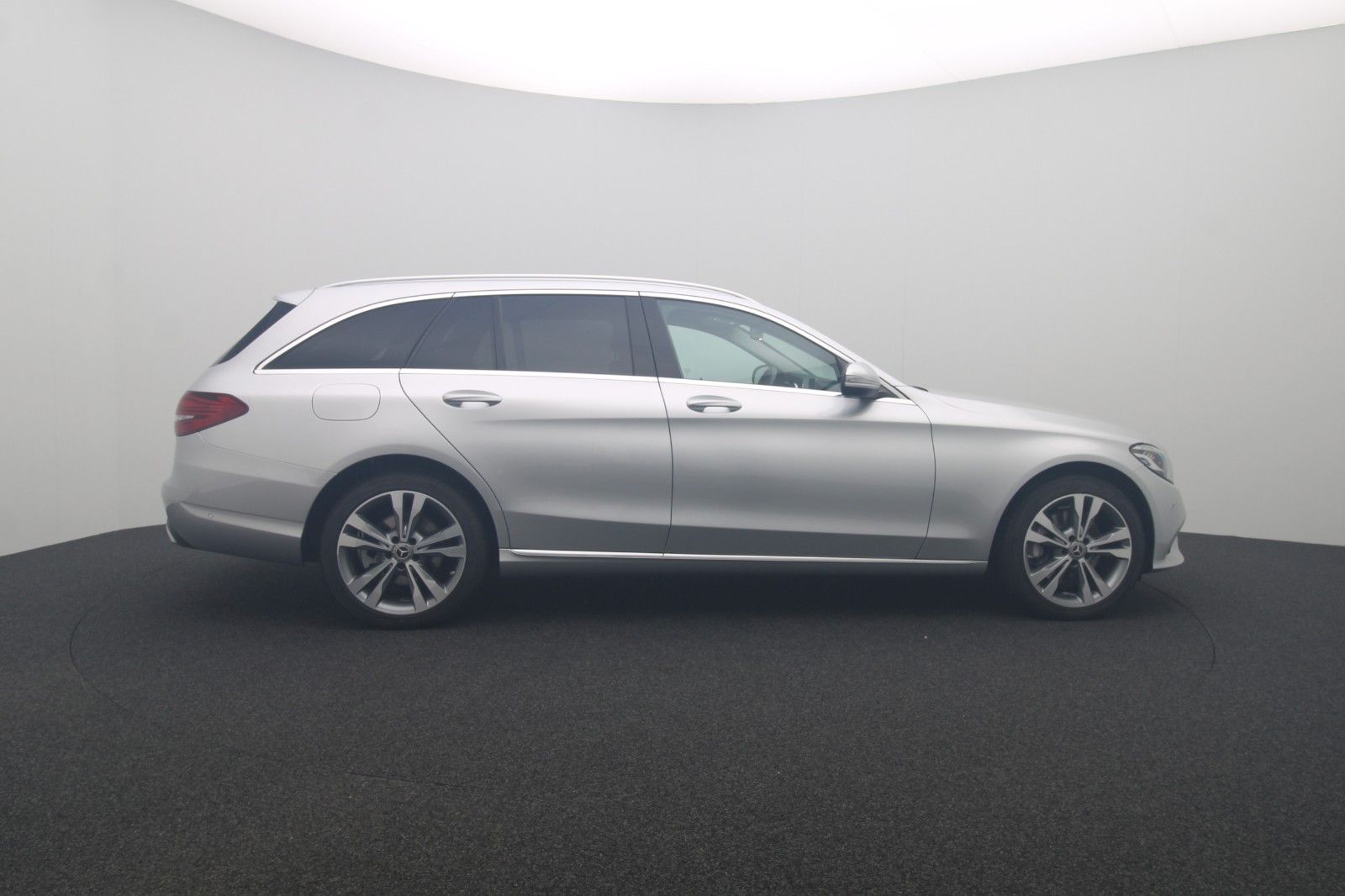 Fahrzeugabbildung Mercedes-Benz C 300 T-Modell 4Matic ACC AHK LED