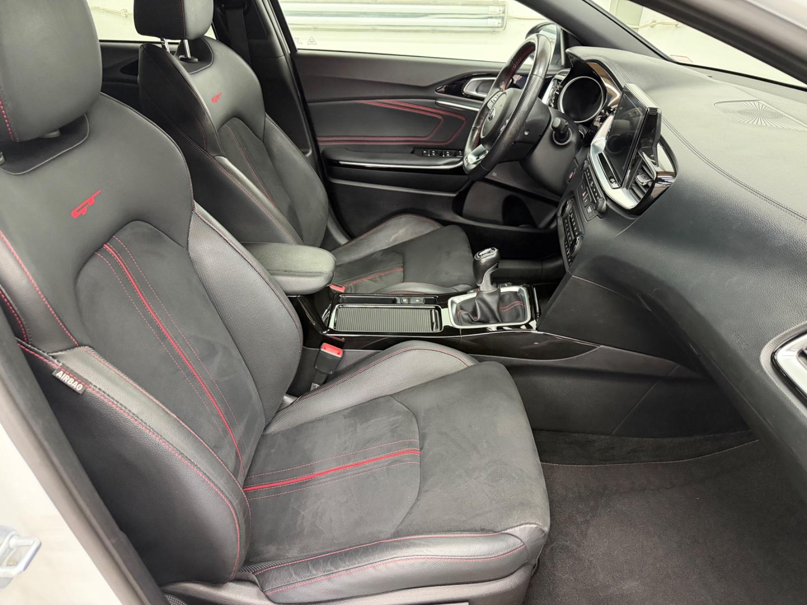 Kia pro_cee'd / ProCeed 1.6 T-GDI GT