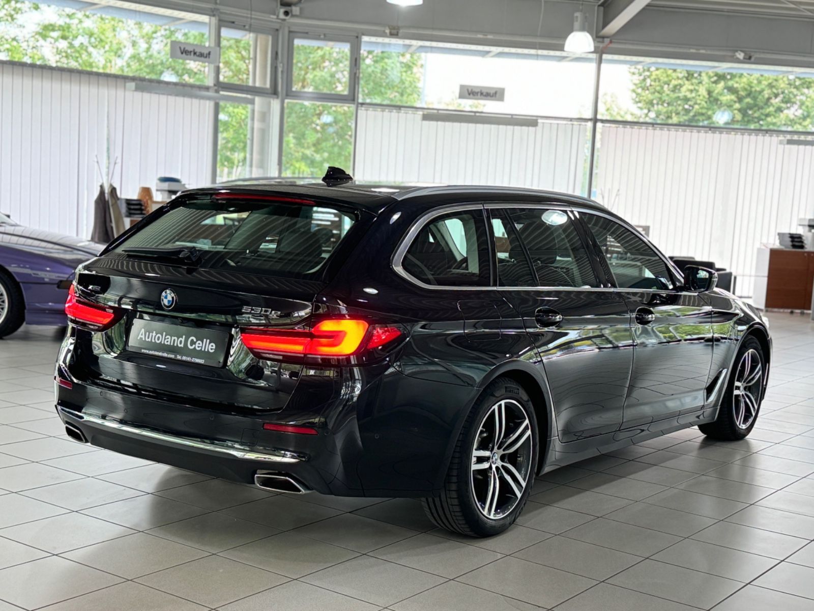 Fahrzeugabbildung BMW 530e xD Luxury Line 360° HUD Laser DAB Komfort