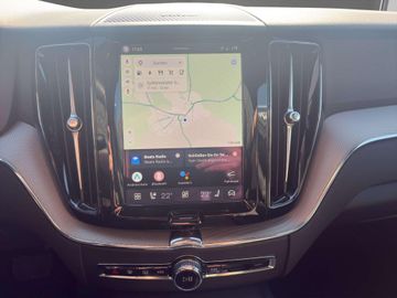 Volvo XC60 Plus Black Edition Recharge Plug-In Hybrid 