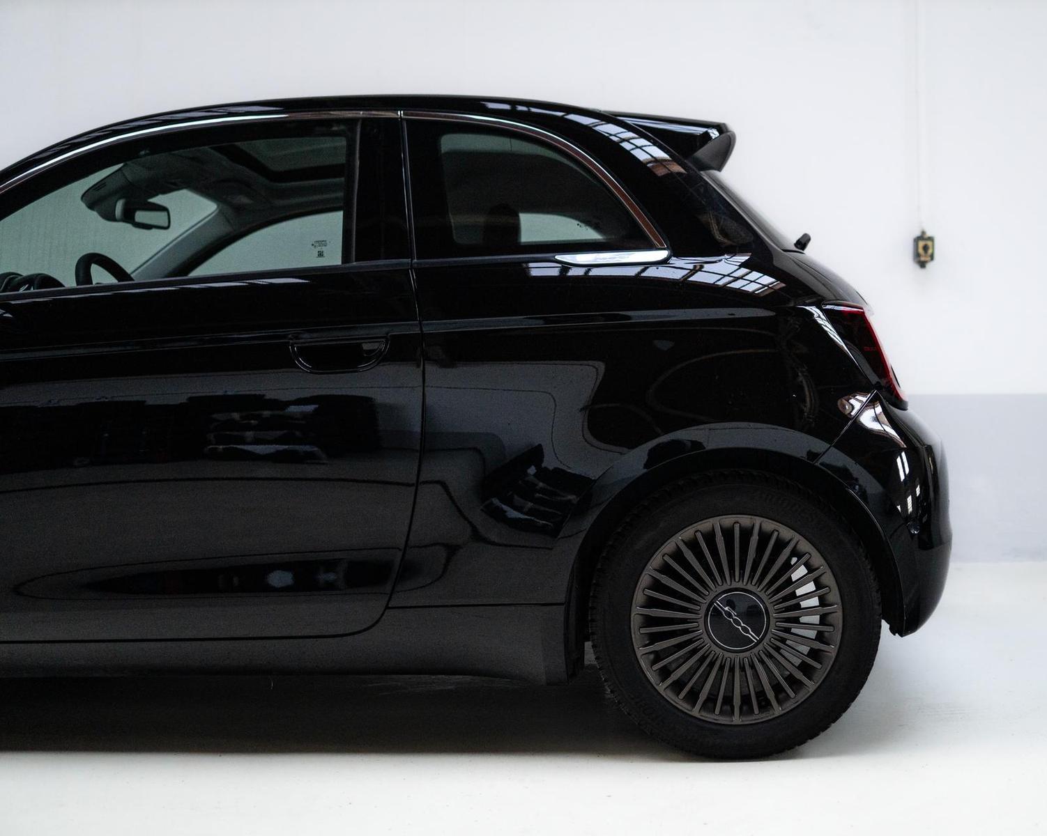Fiat 500e Icon Skydome LED 360' CarPlay Totwinkel 17"