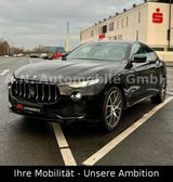 Maserati Levante Q4 Diesel 3.0 V6*Panorama*Leder*Kamera - Maserati Levante in Duisburg