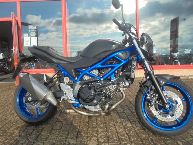 Suzuki SV650 ABS Erst 2100 Kilometer