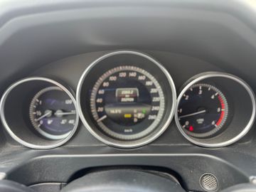 Mercedes E 300 - 12