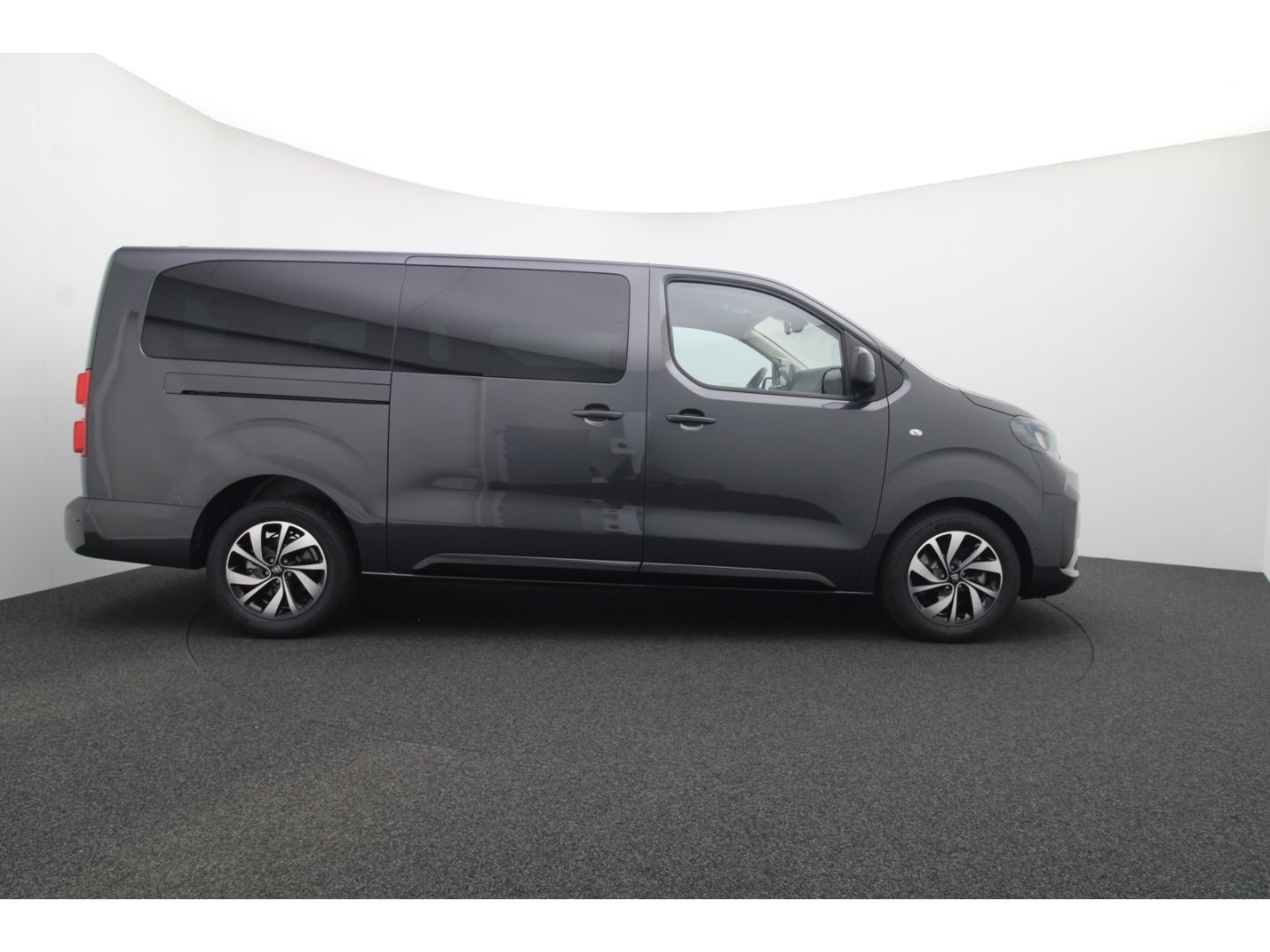 Fahrzeugabbildung Fiat Ulysse series 4 ICON L3 Diesel Totwinkelass.LED