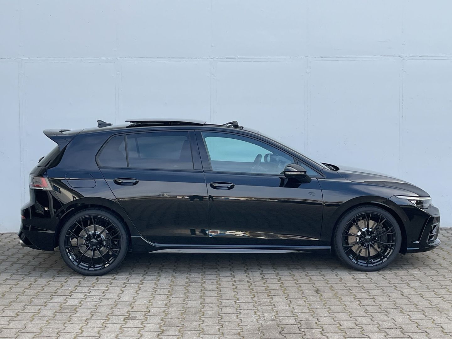 Golf R VIII 2.0 4Motion Black Edition Akrapovice