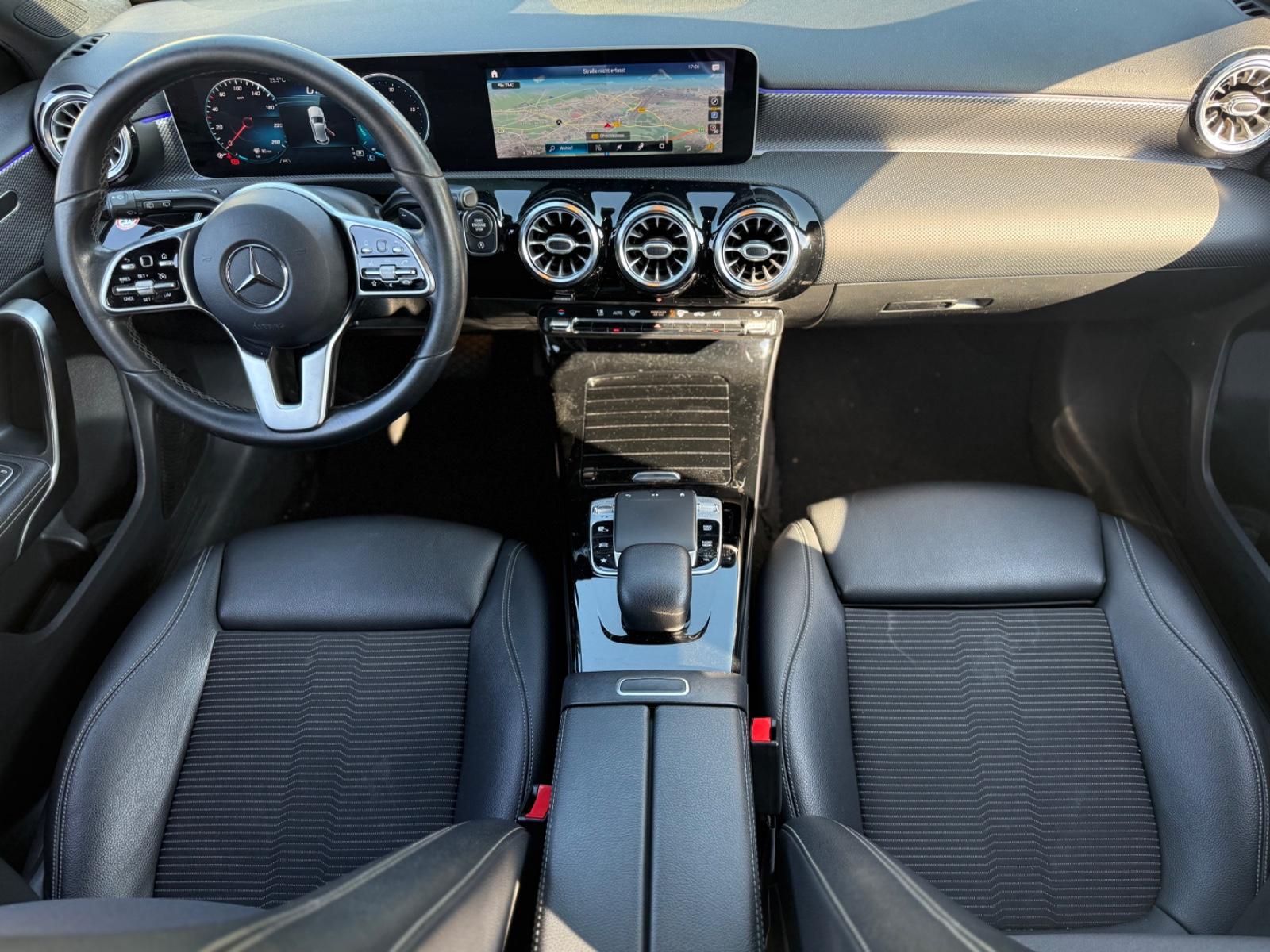 Mercedes-Benz 180 A180 AUTOMATIK*LED*AMBIENTE*SOUNDSYSTEM*, миниатюра 11