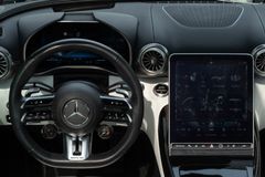 Mercedes-Benz SL 63 AMG – 8 / 30