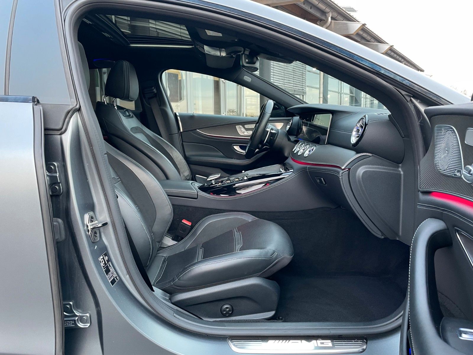 Fahrzeugabbildung Mercedes-Benz AMG GT 53 4M AirM+StdH+Burm3D+360°+PAGA+HUD