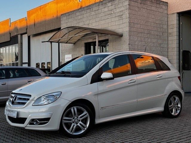 Mercedes-Benz Mercedes-benz B 180 B 200 CDI BlueEFFICIENCY Pre