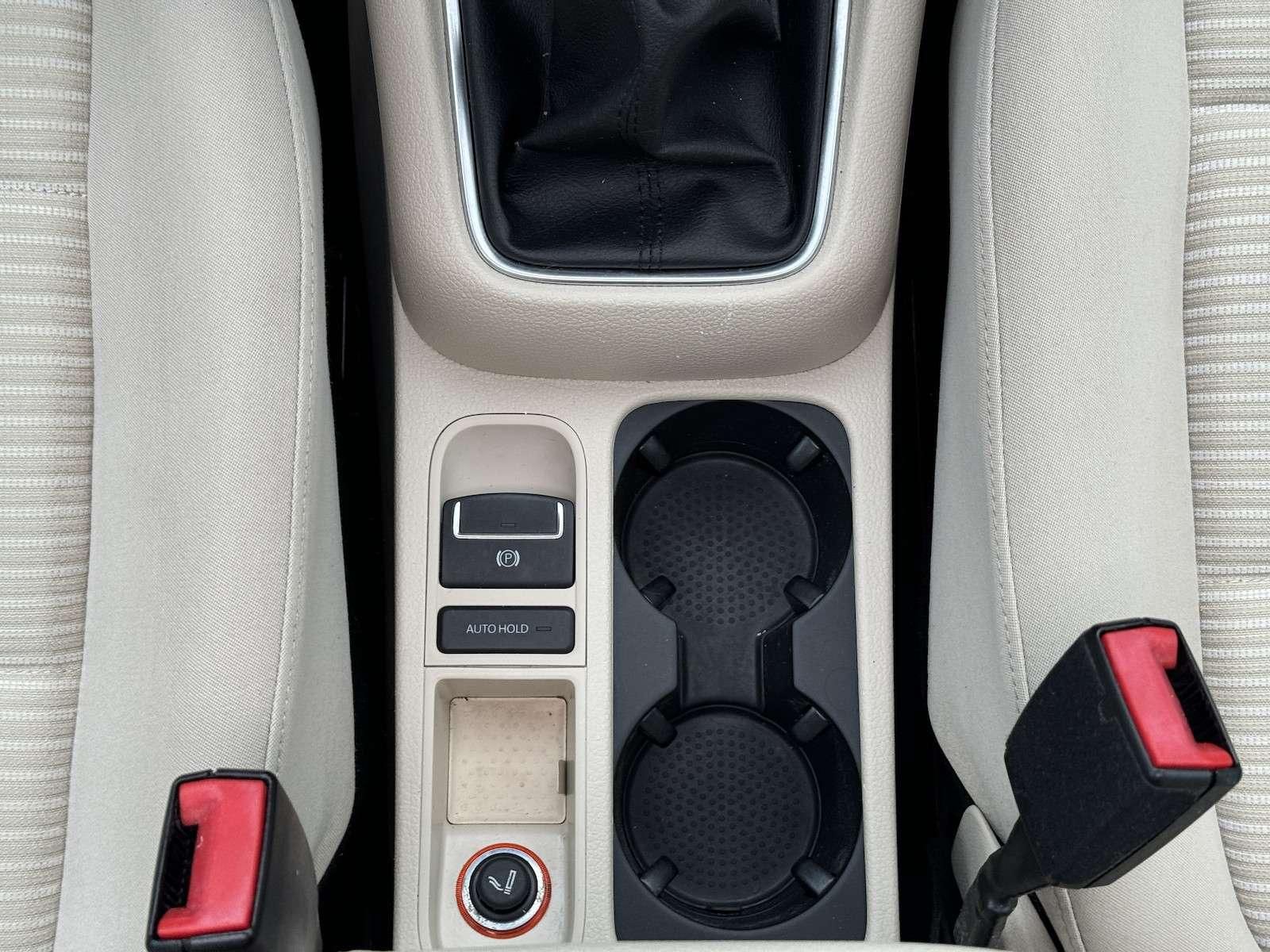 Fahrzeugabbildung SEAT Alhambra 7 Sitzer/Xenon/Navi/DAB/Pano/StandHz...