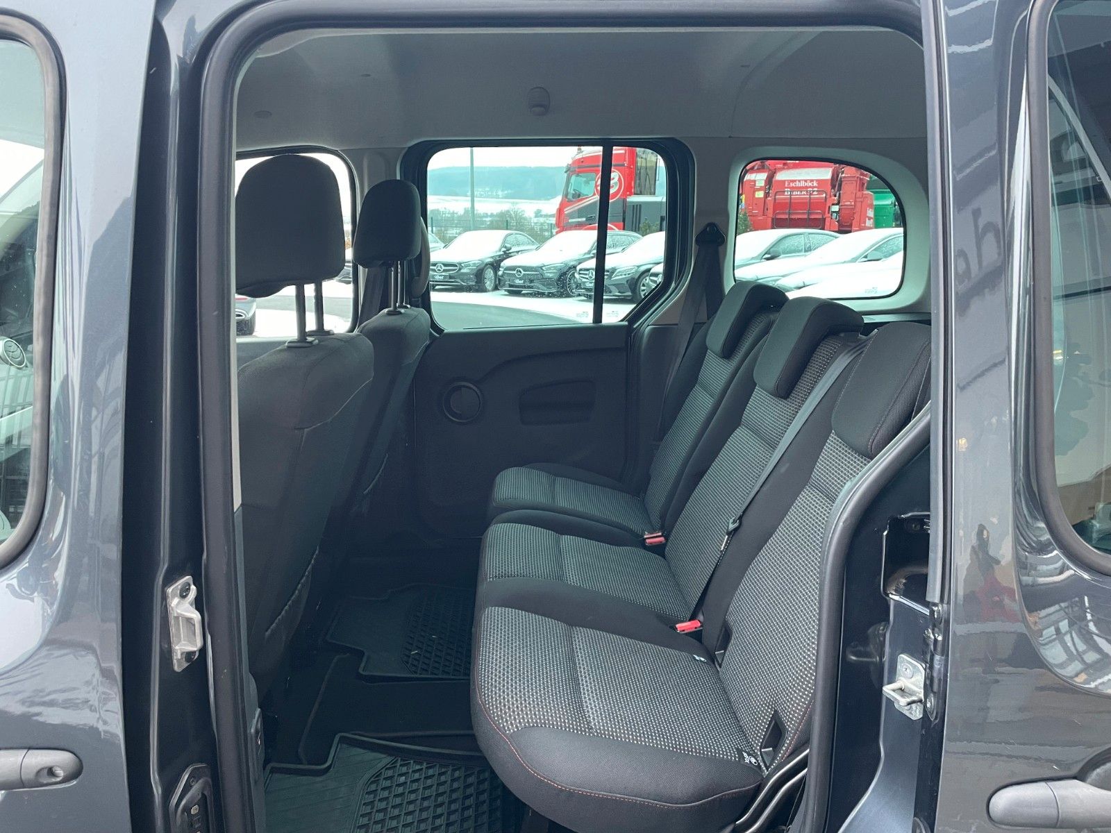 Fahrzeugabbildung Mercedes-Benz Citan 111 CDI Tourer AHK Navi Kamera SHZ