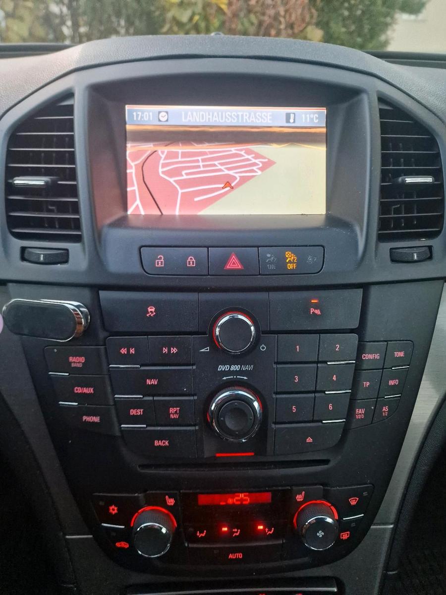 Opel Insignia 2009 — photo 10