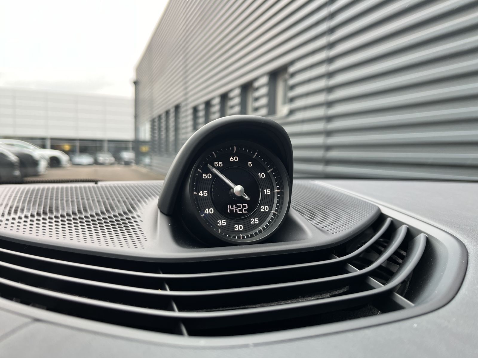 Porsche Taycan - Bild 25