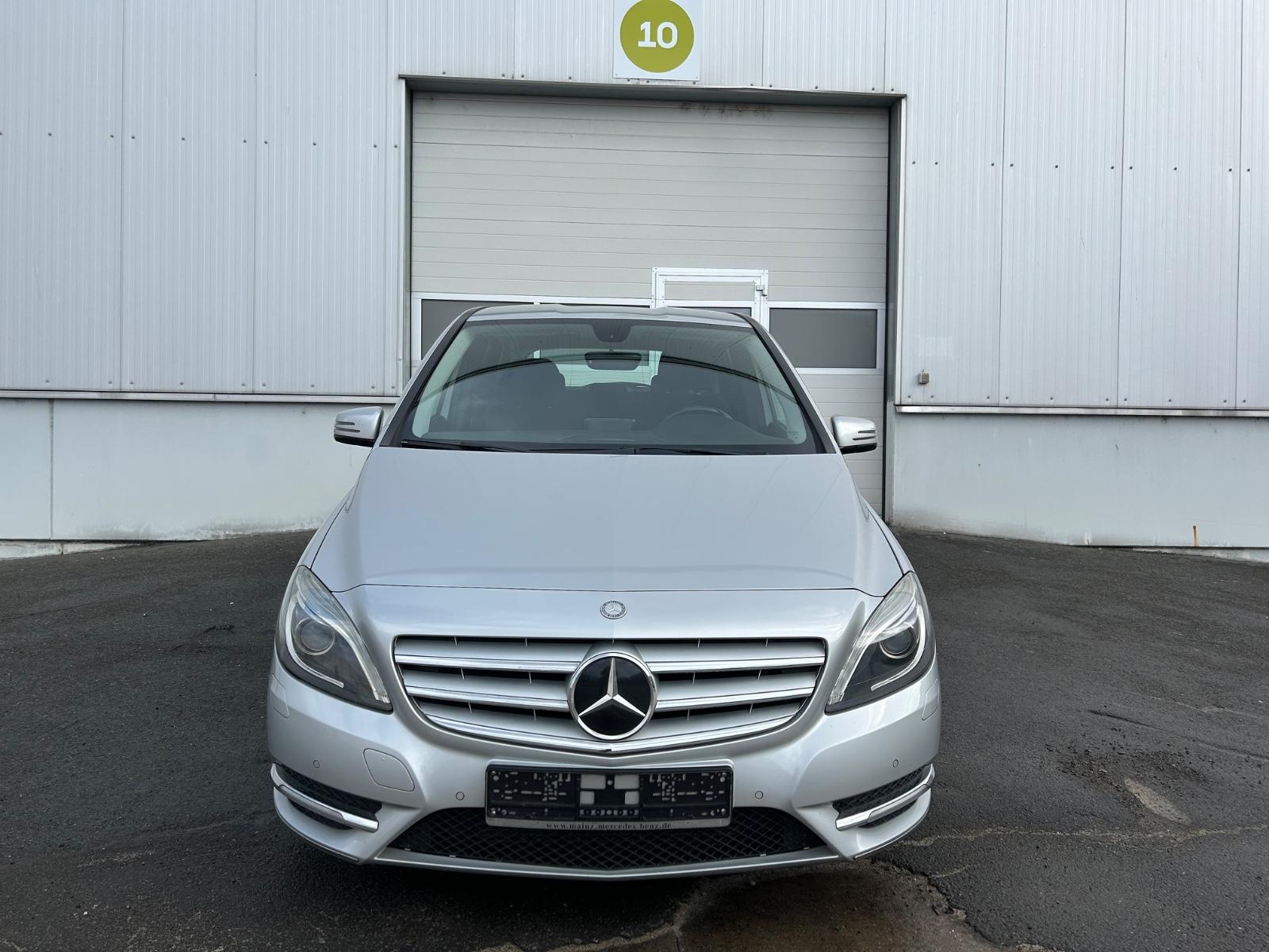 Mercedes-Benz B 180 CDI*Bi-Xenon*Navi-Becker MAP*SHZ*MOD"2012"
