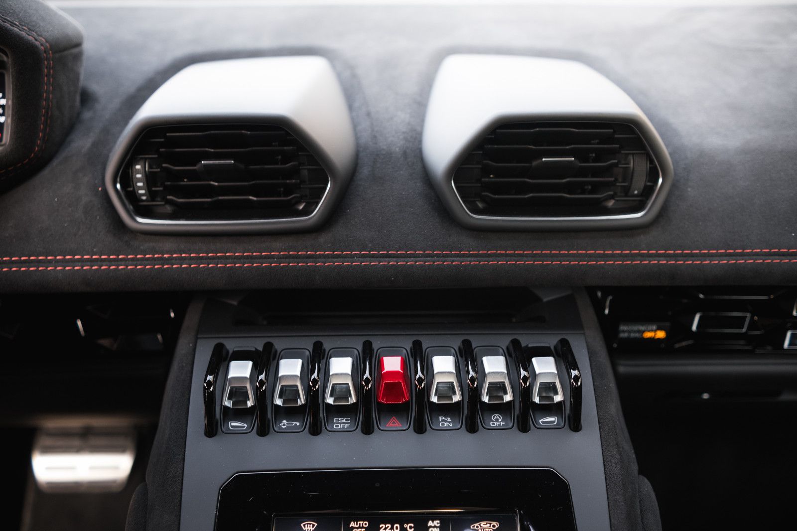 Fahrzeugabbildung Lamborghini Huracán Tecnica - Rosso Mars-Carbon-Lift-DAB