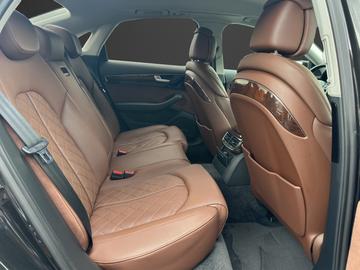 2015 AUDI A8 — миниатюра 25