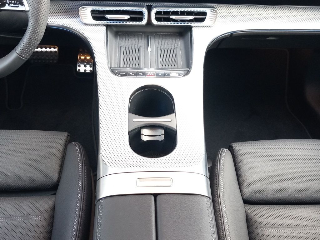 Fahrzeugabbildung Mercedes-Benz C 400 4M AMG*Pano-Dach*Massage*Sitzklima*360 °**
