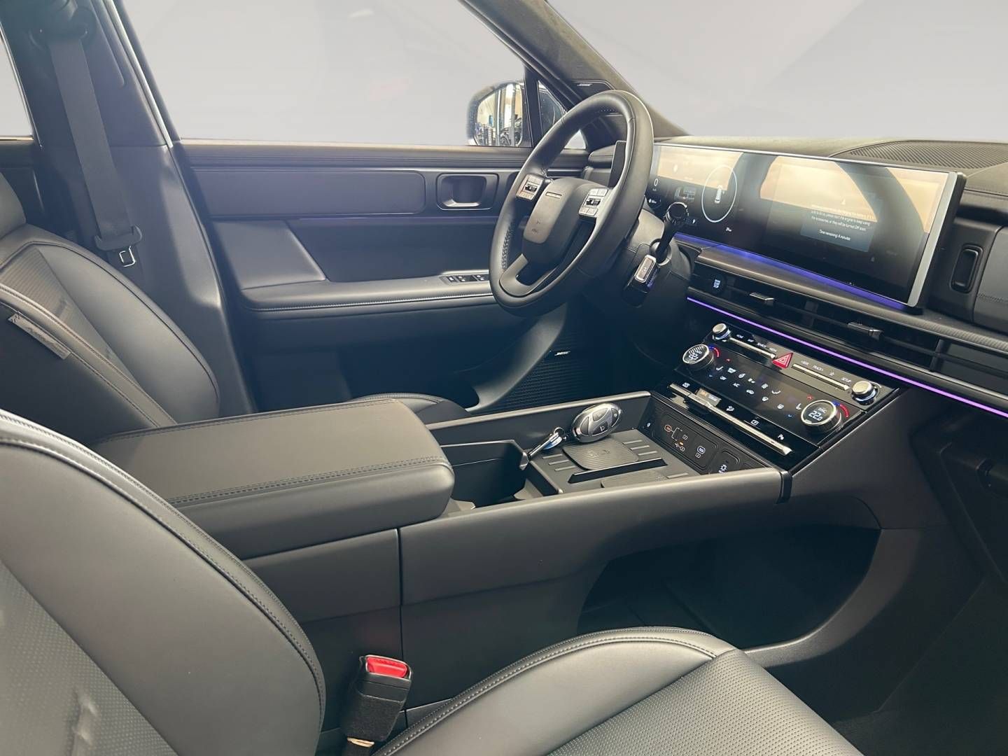 Fahrzeugabbildung Hyundai SANTA FE HEV (MY26) 1.6 T-GDI (239 PS) 6-AT 4WD