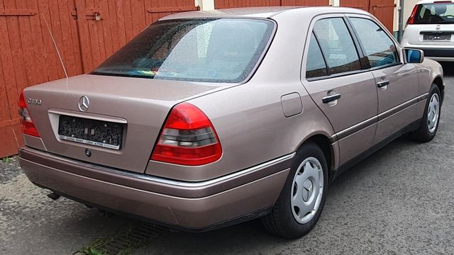 Mercedes-Benz C 200 1.8 Benzin 1 Hand !!!