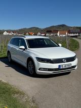 Volkswagen Passat 2.0 TDI 140kW / VC / ACC / AHK / LED  - VW Passat Gebrauchtwagen in Freiburg