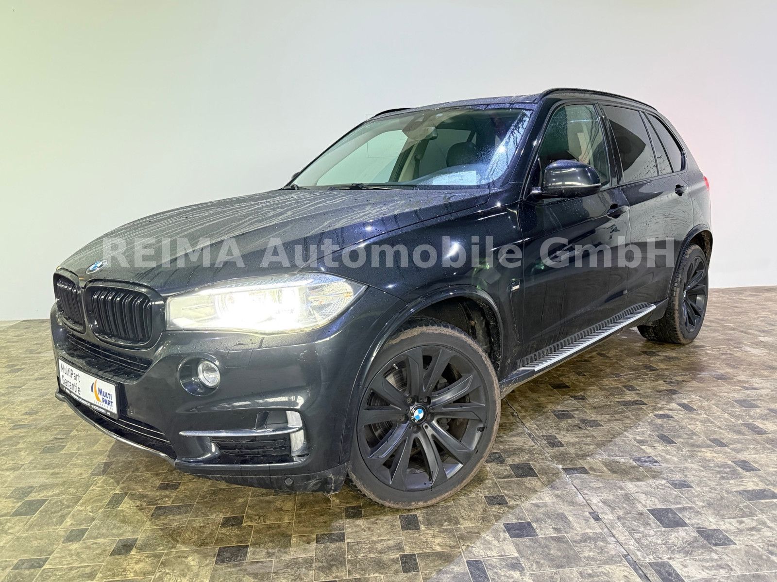 Fahrzeugabbildung BMW X5 xDrive 30 d , M-Sportpaket, Pano, ACC
