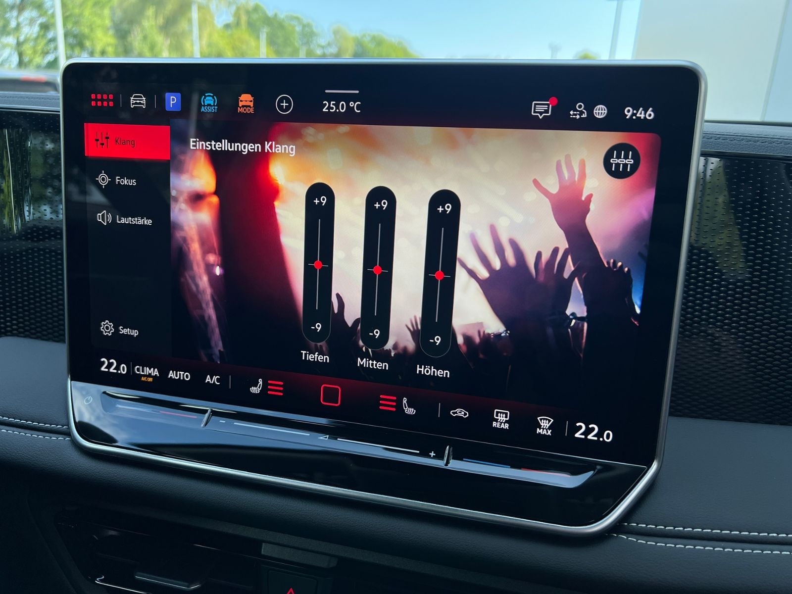 Fahrzeugabbildung Volkswagen Tiguan  ENERGY 2.0 TDI DSG *AHK, Navi, Travel As