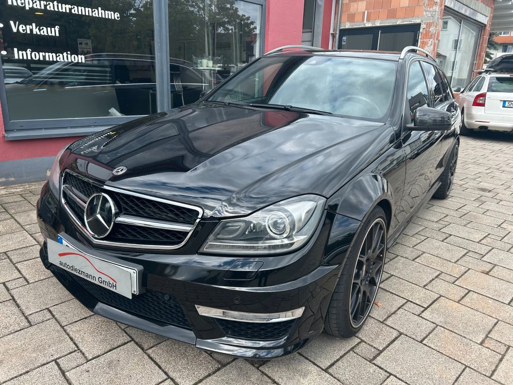 MERCEDES-BENZ C 63 AMG C 63 AMG T Performance-Paket V-Max designoLogic7