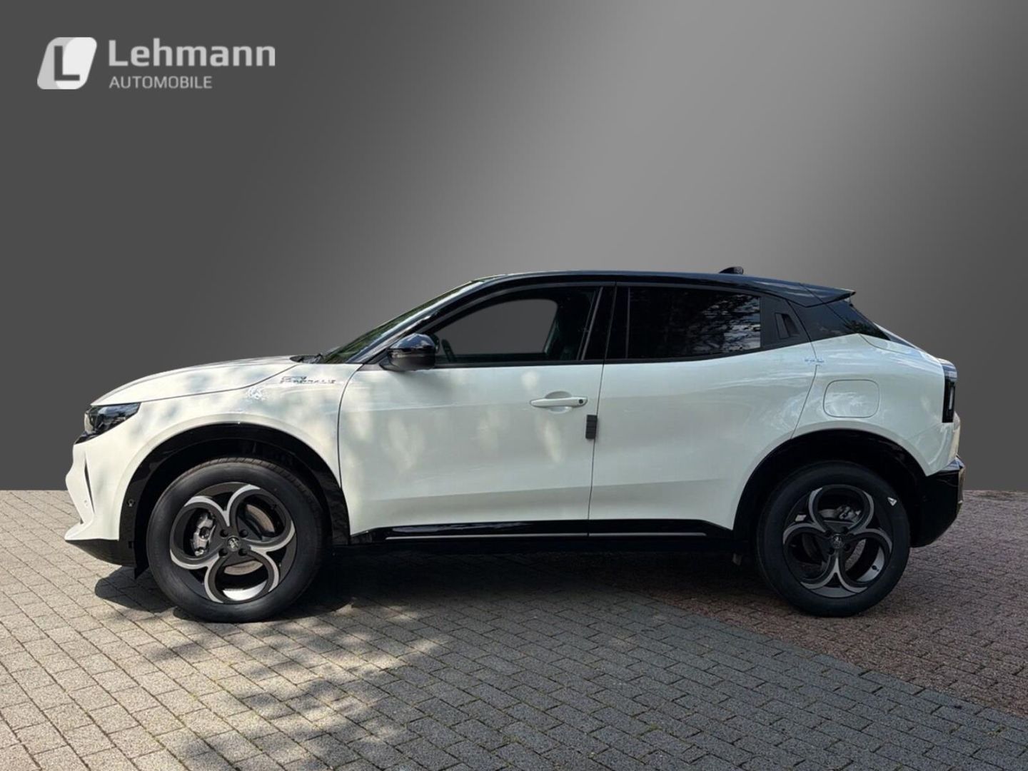 Fahrzeugabbildung Alfa Romeo Junior Ibrida Sport Speciale 1,2 VGT 107kW MY26