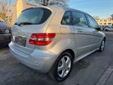 Mercedes-Benz B 200 Automatik - Mercedes-Benz B 200 Gebrauchtwagen in Kassel