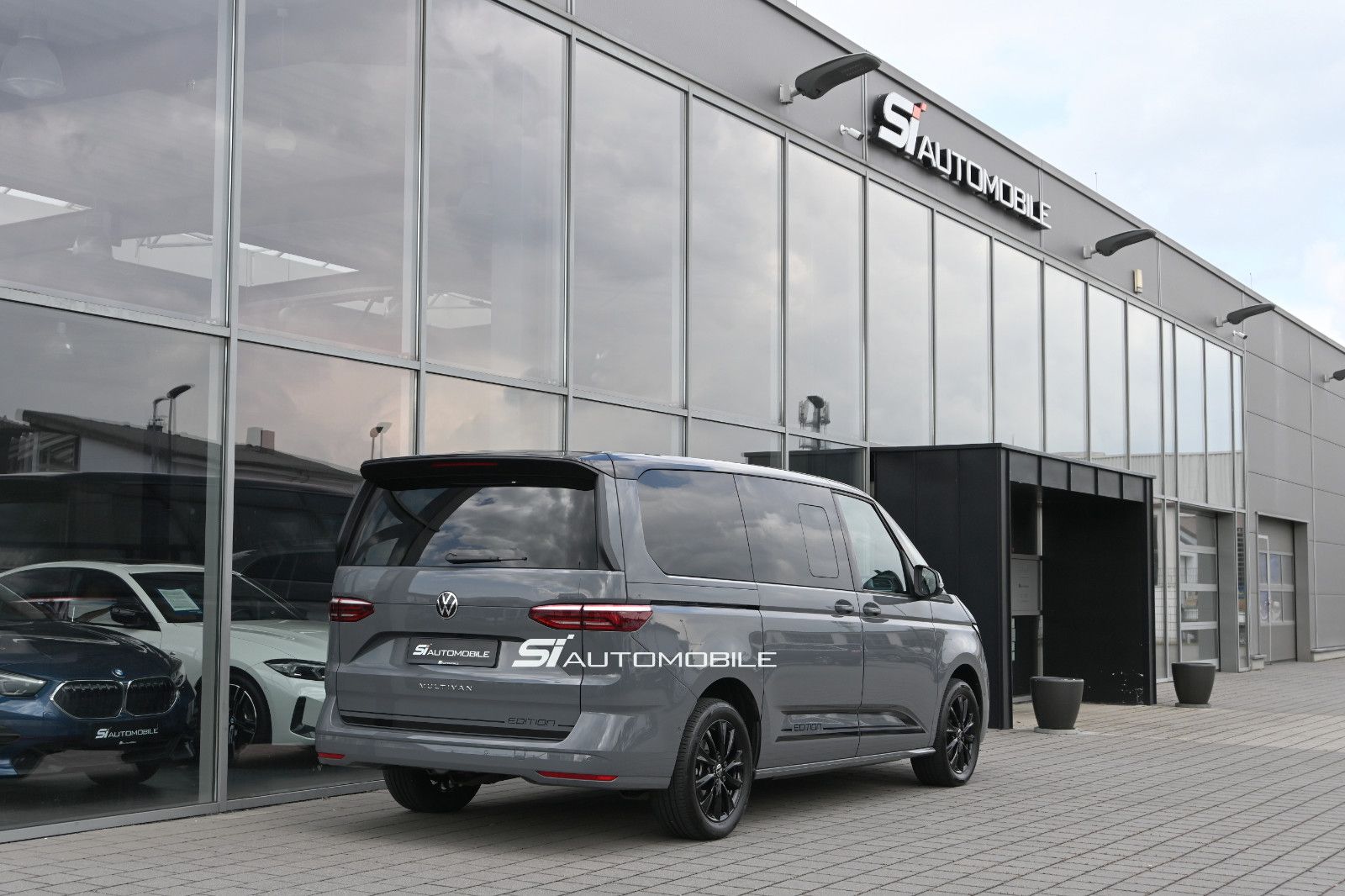 Fahrzeugabbildung Volkswagen T7 Multivan 2,0 TDI DSG Edition Lang °AHK°HUD°SH
