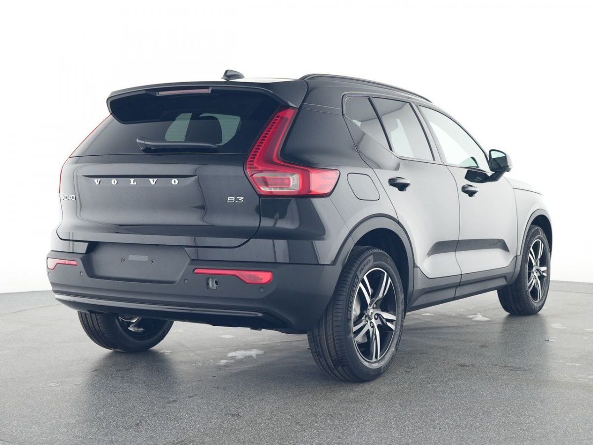 Volvo XC40 B3 Plus Dark imagem 2