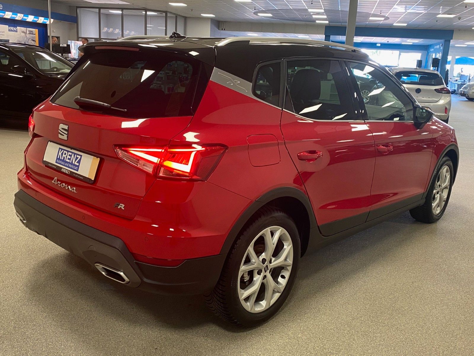 Fahrzeugabbildung SEAT Arona FR 1.0 TSI+NAVIGATION+ALLWETTER+WIRELESS+