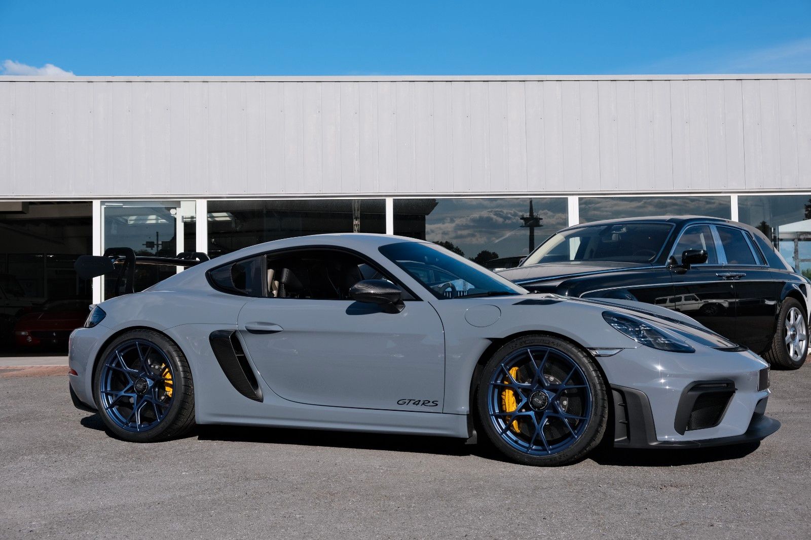 Fahrzeugabbildung Porsche Cayman GT4 RS/Weissach/PCCB/Approved 2028