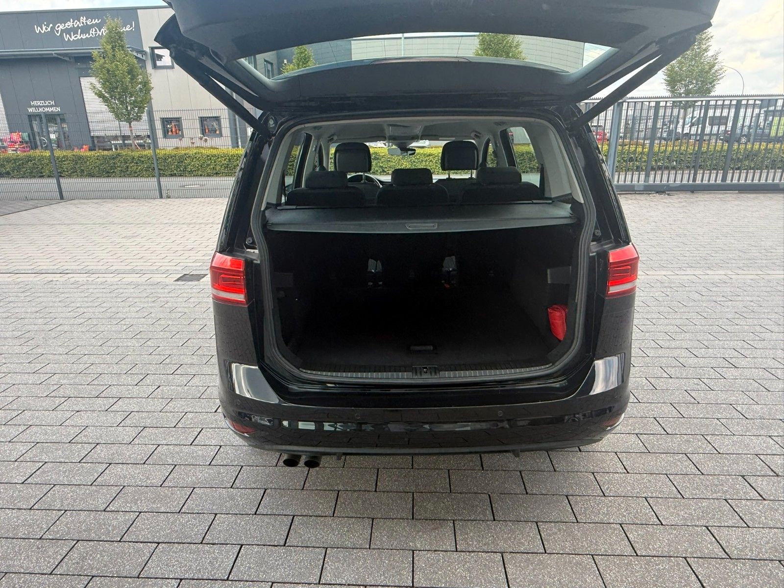 Fahrzeugabbildung Volkswagen Touran Highline BMT/Start-Stopp