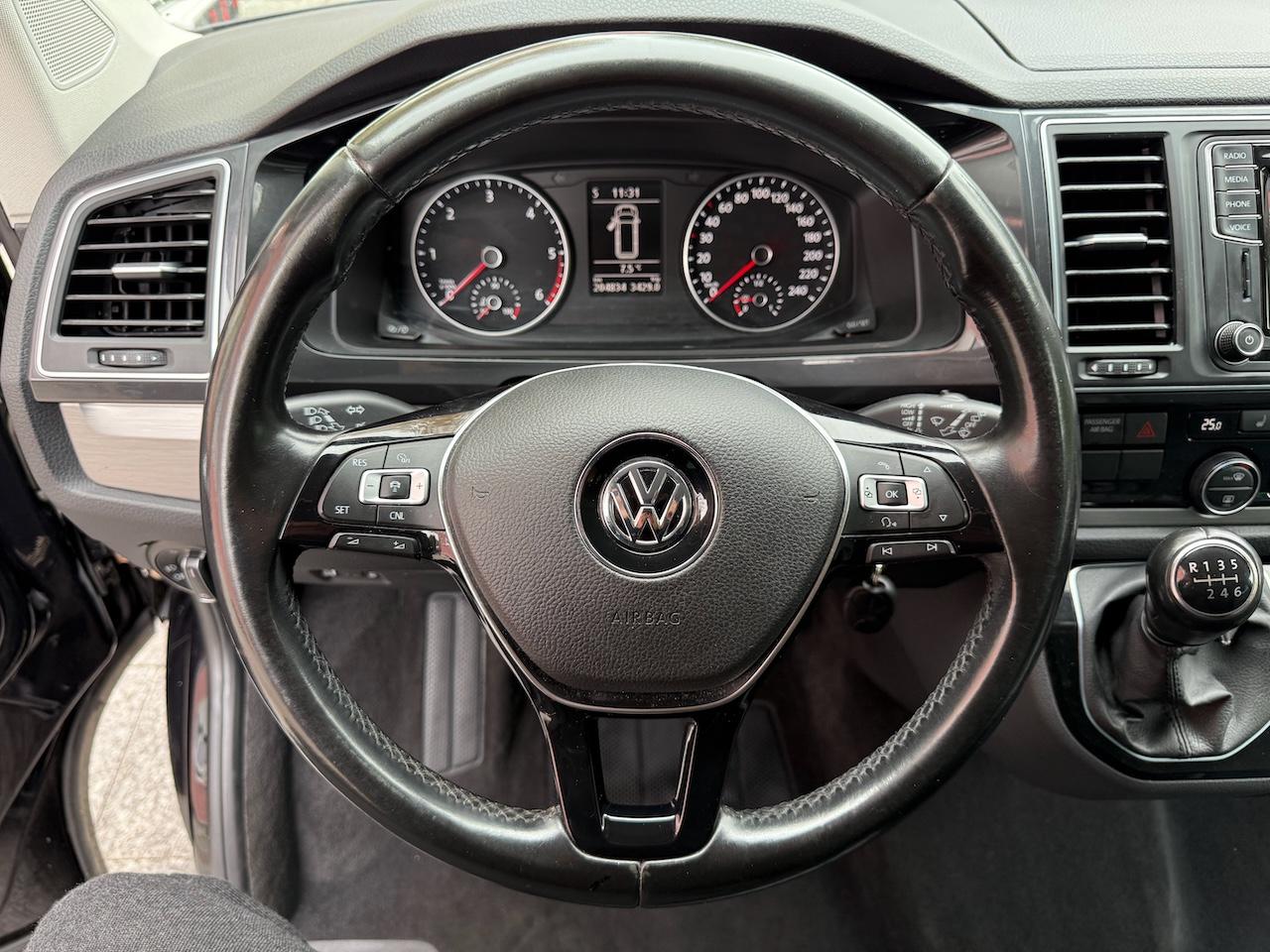 Volkswagen T6 Multivan 2.0 TDI | 204 ch | BVM | 7 places | Alcantara | Régulateur adaptatif | Caméra de recul | Chauffage stationnaire