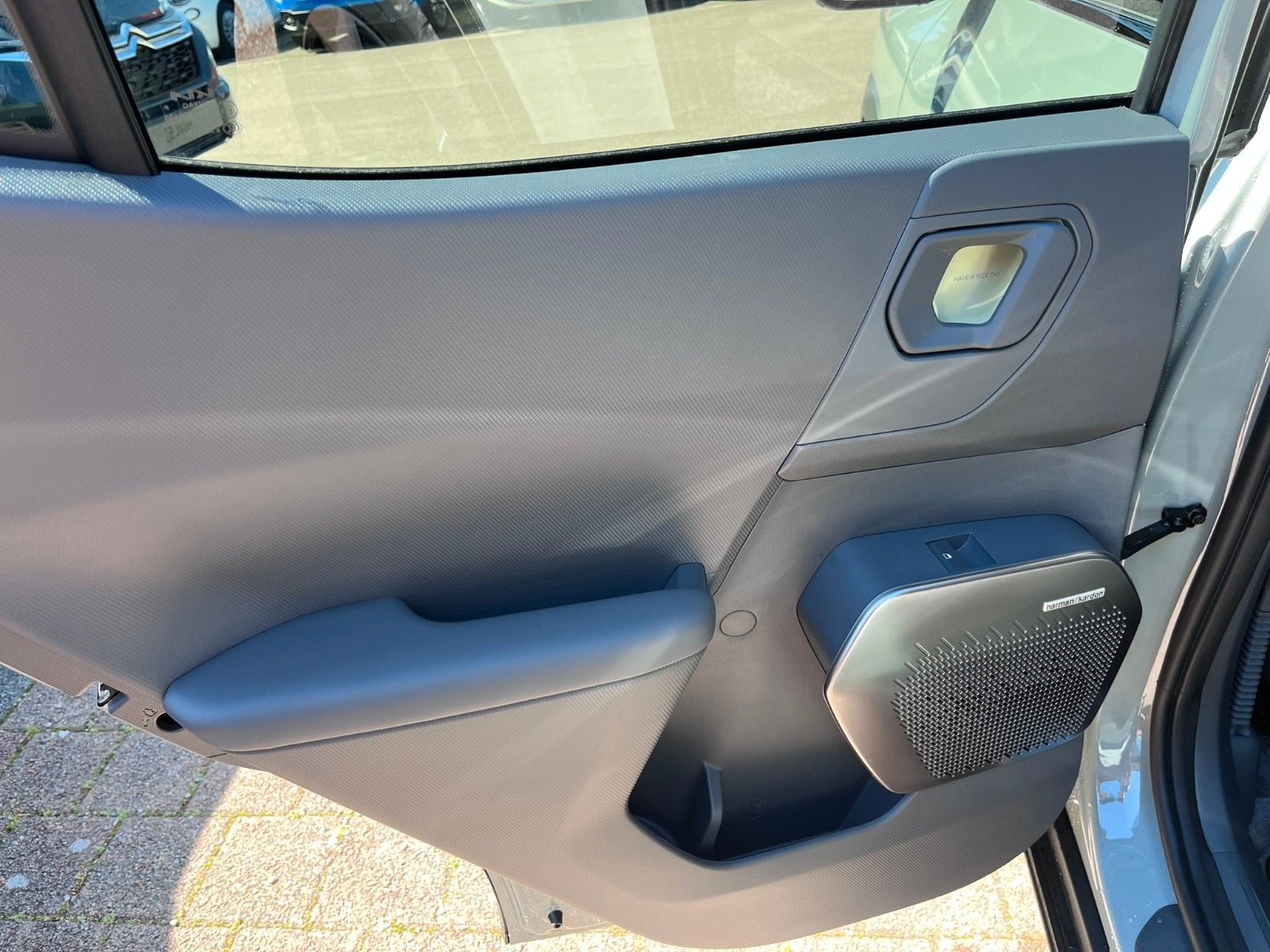 Fahrzeugabbildung Kia EV2 42,2 Earth V2L WP 22AC Kamera el. Sitze uvm.
