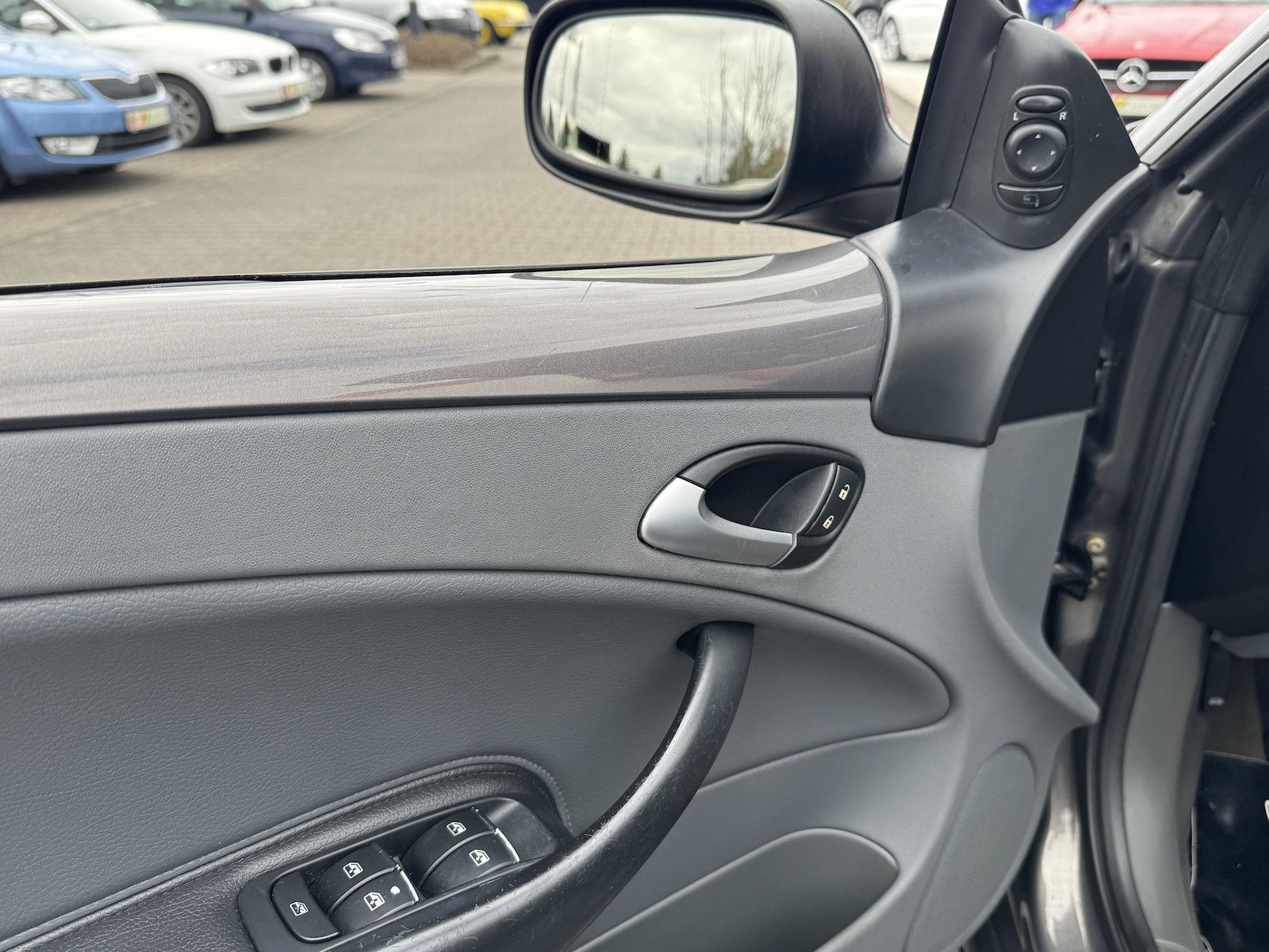 Fahrzeugabbildung Saab 9-3 1.9 Cabrio Automatik/StandHz/Leder/Navi/Ahk