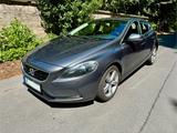 Volvo V40 D3 Momentum VIELE NEUTEILE - Volvo V40 in Köln