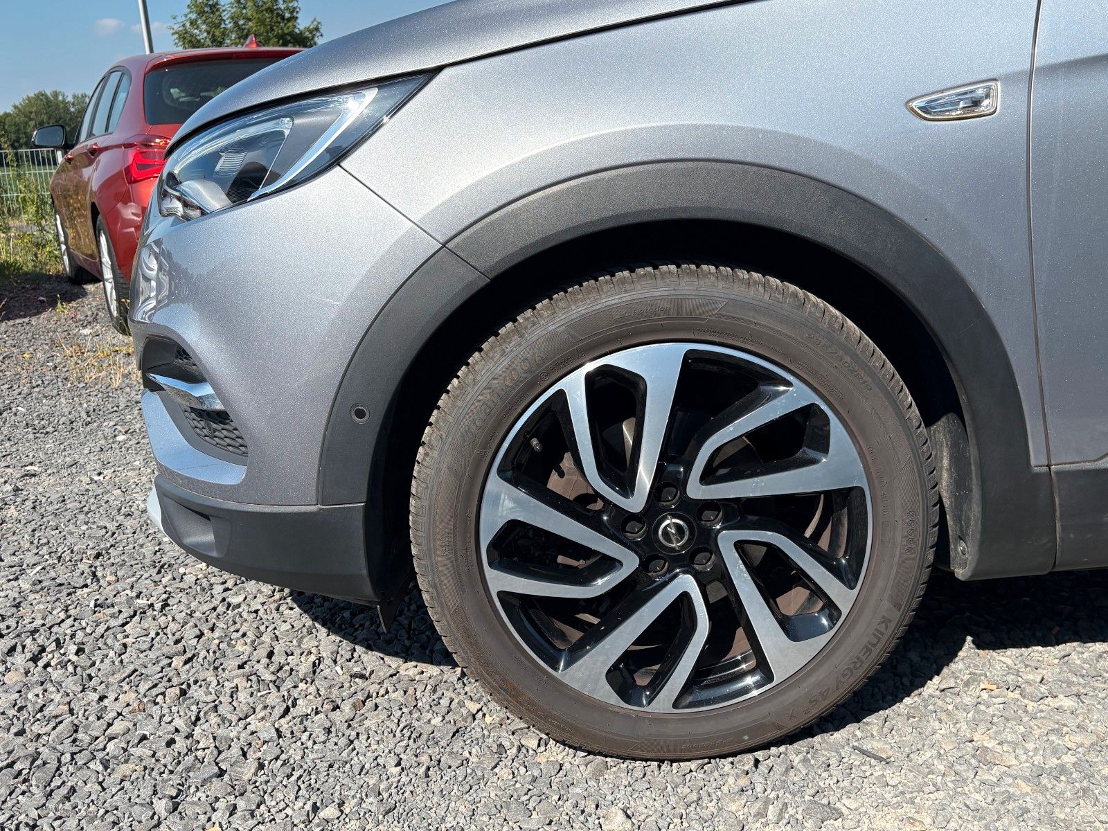 Fahrzeugabbildung Opel Grandland (X) 1.2 Aut. Ultimate Navi Leder Pano
