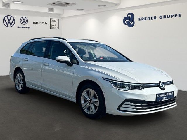 Fahrzeugabbildung Volkswagen Golf VIII Variant 1.5eTSI DSG Life LED+ACC+PARKL