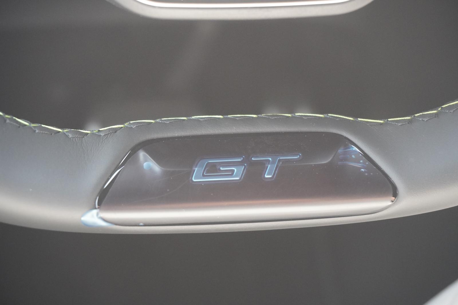 Peugeot 2008 GT 1.2 Hybrid 145 Aut. LED ACC Navi 360°