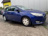 Ford Focus Lim. Trend 1.5 TDCI Automatik TÜV 1. Hand