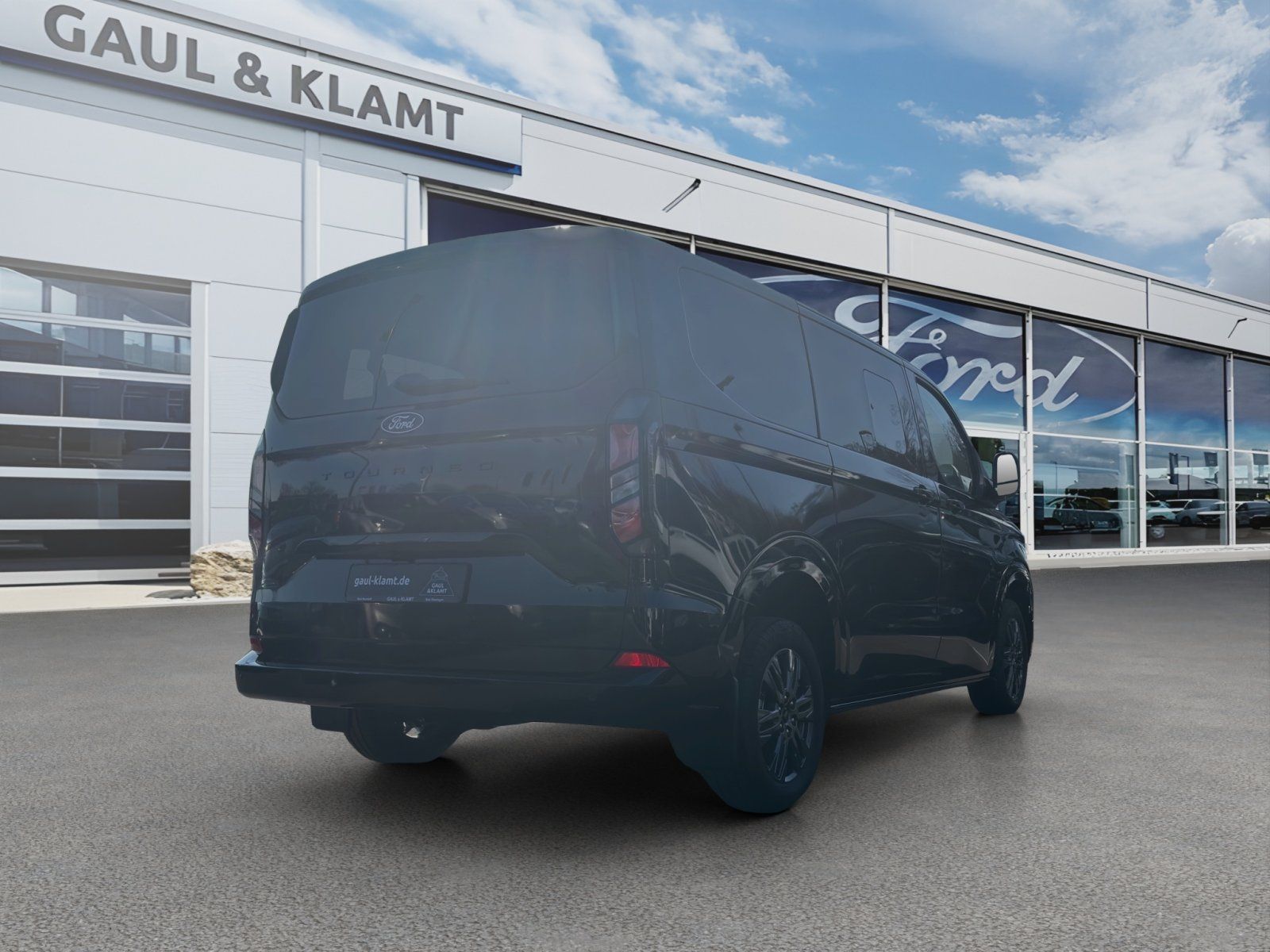 Fahrzeugabbildung Ford Tourneo Custom 2.0 Ecoblue 320 L1 Tourneo Titani