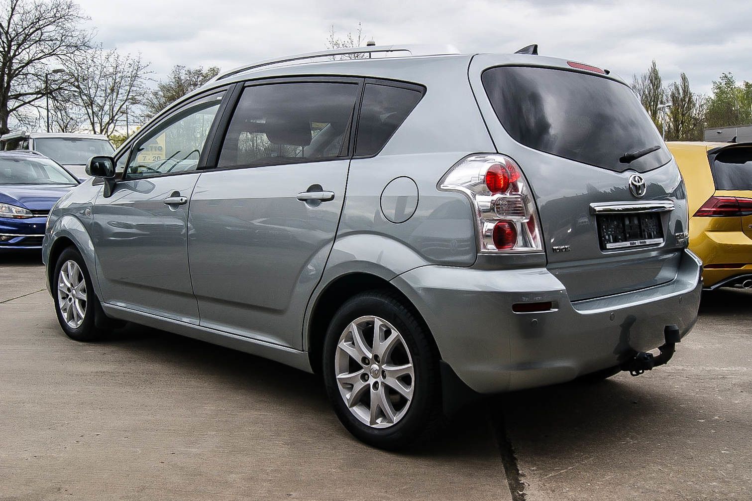 Fahrzeugabbildung Toyota Corolla Verso 1.8 Team 7-SITZER FAMILIENBESITZ