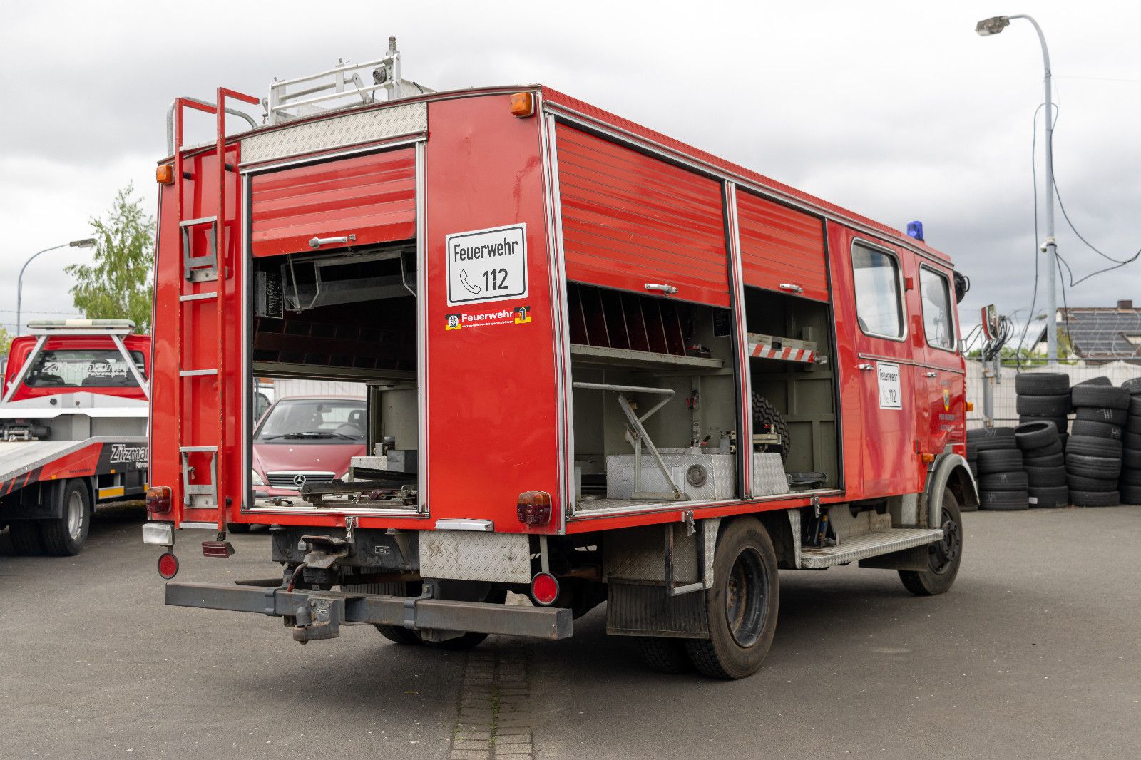 Fahrzeugabbildung Mercedes-Benz LF8 LPKF 608 Löschgruppenfahrzeug DOKA 9-SITZER