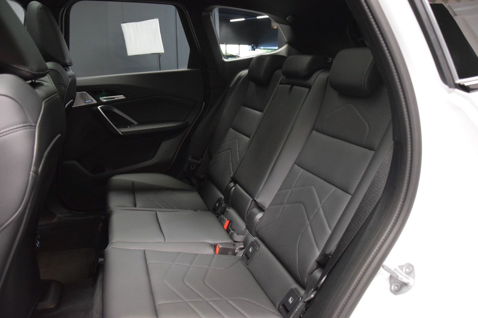 Fahrzeugabbildung BMW X1 18 i sDrive M Sport Pano LED Leder h/k Memory
